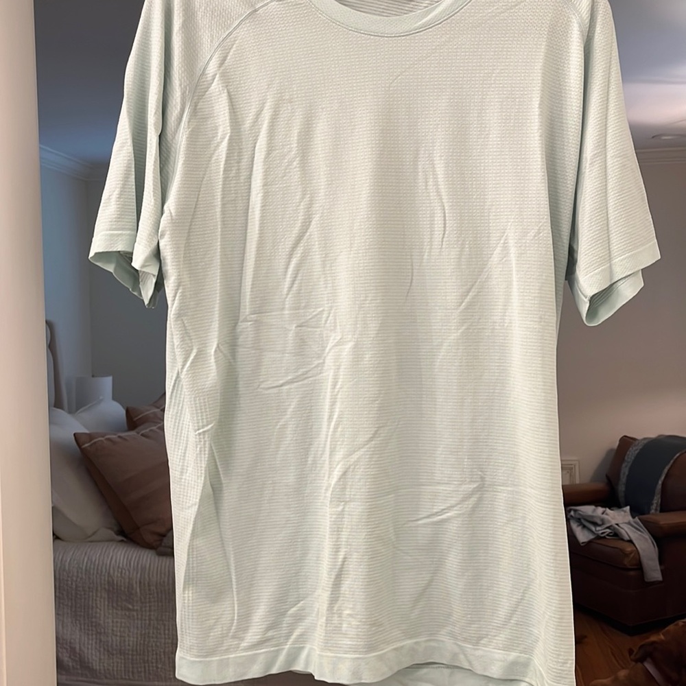 Lulu Lemon Mens tshirt